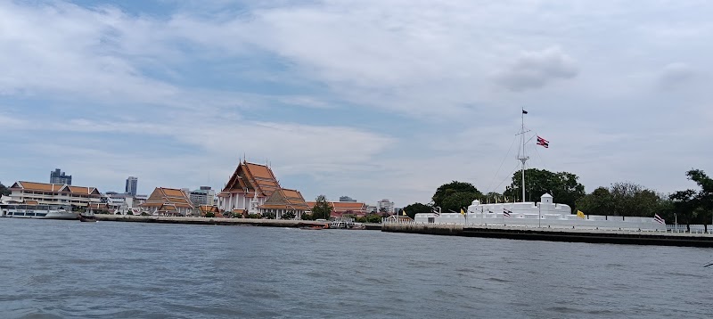 Chao Phraya Express Boat in Sathon, Bangkok
