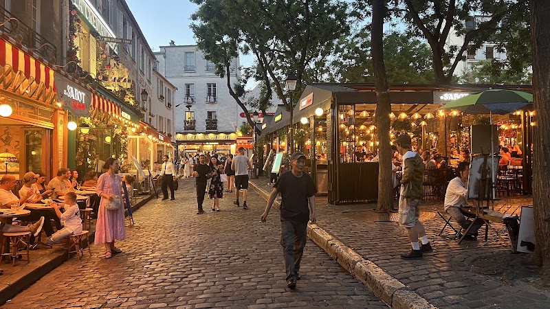 Place du Tertre in Montmartre, Paris